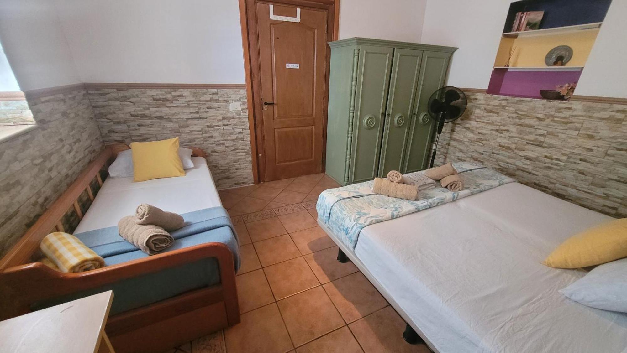 Eden Guesthouse Sardina Phòng bức ảnh